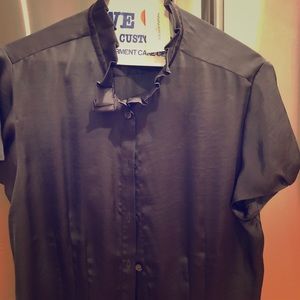 Short sleeve grey button down